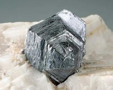 molybdenum ore